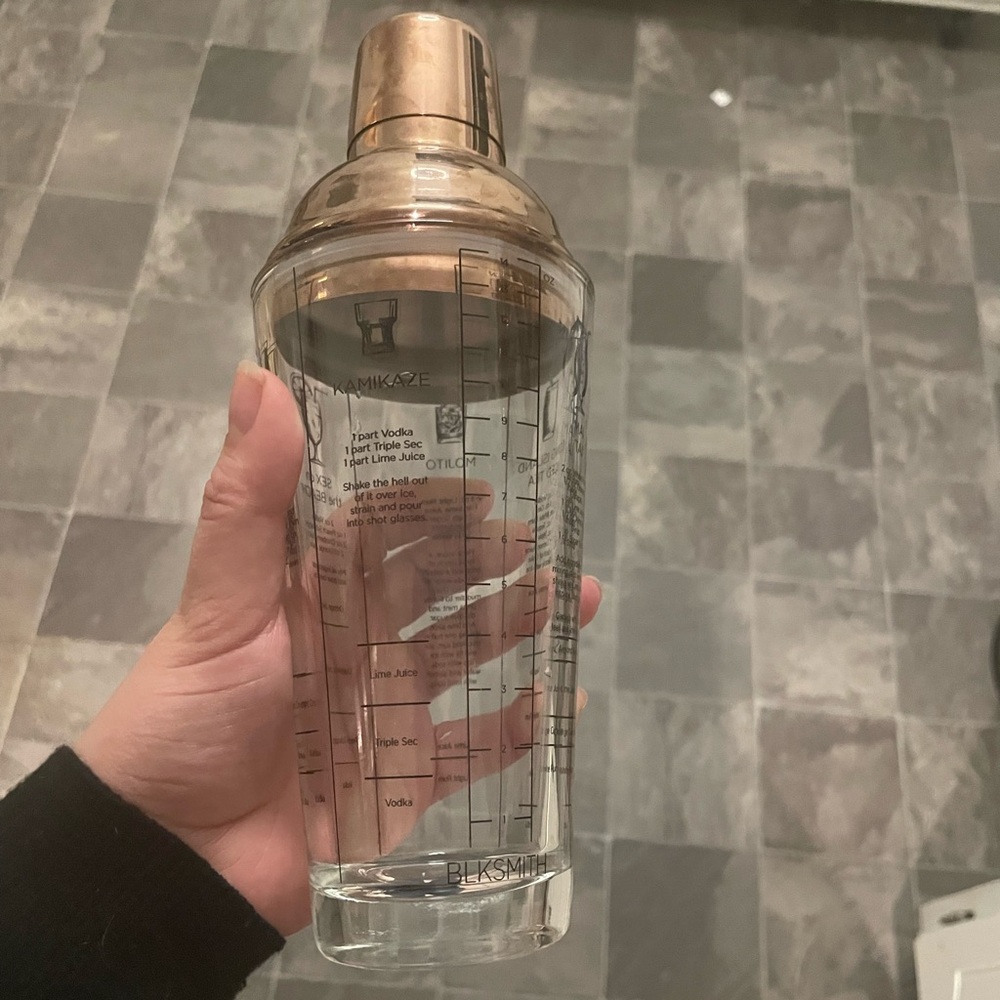 Cocktail shaker